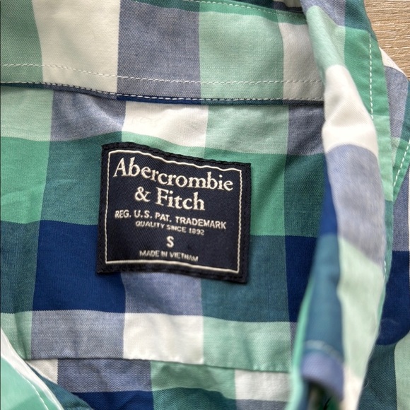Abercrombie & Fitch Size S Green and Blue Plaid Casual Shirt Long Sleeve - Picture 2 of 7